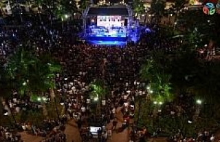 İzmirliler caz festivaline akın etti