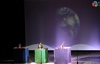 Konyaaltı Belediyesi Çocuk Tiyatrosu sahne aldı
