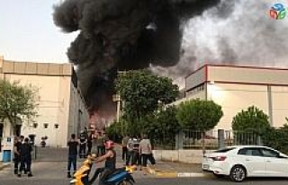 Manisa’da bant fabrikasında yangın