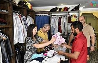 Muratpaşa Sosyal Yardım Merkezi’nde kıyafet yardımı