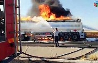 Nusaybin’de yakıt yüklü tankerde yangın