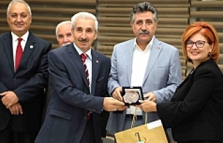 Bayraklı Belediye Başkanı Serdar Sandal, muhtarlarla...