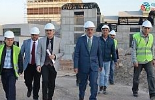 Rektör Uysal, DPÜ Kongre ve Kültür Merkezi inşaatını...