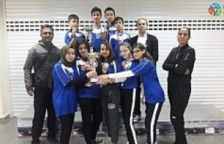 Kadir Boylu Ortaokullu Dartçılardan çifte şampiyonluk