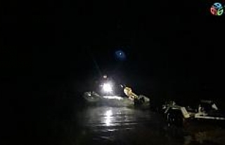 Keban Barajında mahsur kalan 3 balıkçı kurtarıldı