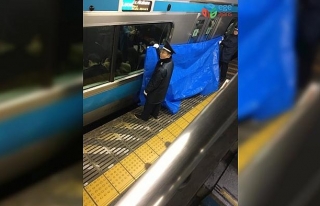 Japonya’da görme engelli yolcu trenin altında...