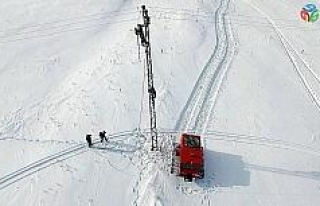 ’Kar Kaplanları’, köyleri elektriksiz bırakmamak...
