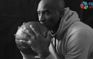 Kobe Bryant yaşamını yitirdi