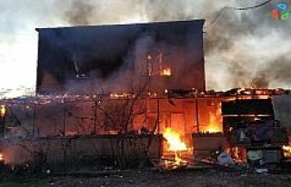 Samsun’da alev alev ev yangını