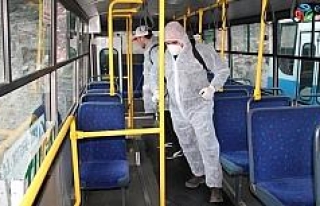 Belediye otobüsleri korona virüse karşı dezenfekte...