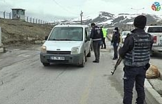 Polis ve Jandarma ekiplerinden Korana Virüs uygulaması