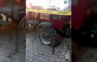 Traktör devrildi: 1 ölü, 1 yaralı