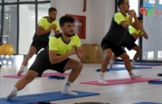 Aliağaspor FK Salonda Pilates Çalıştı