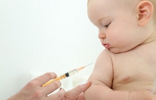 Bir aylık bebeğe koronavirüs aşısı! Aile suç...