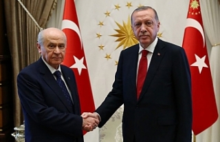 Bahçeli'den Erdoğan'a tebrik