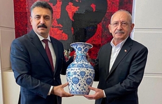 Kılıçdaroğlu Başkan Kırgöz'ü kabul etti