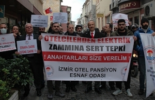 İzmir'de otel ve pansiyon esnafından zam eylemi
