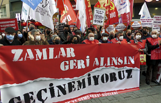 İzmir'de 'zamlar geri alınsın' protestosu;...