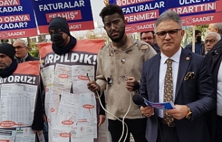 Saadet Partisi İzmir'den mizansenli zam protestosu