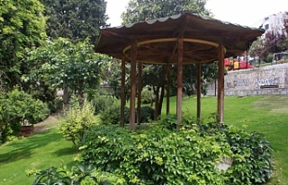 Karabağlar'da Adnan Süvari Parkı da yenilendi