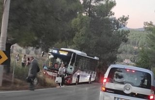 İzmir’de belediye otobüsü ile motosiklet çarpıştı:...