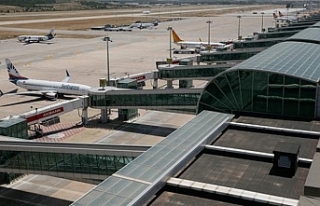 Adnan Menderes Havalimanı ekim ayında 921 bin yolcuya...