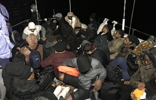 İzmir açıklarında 185 göçmen kurtarıldı