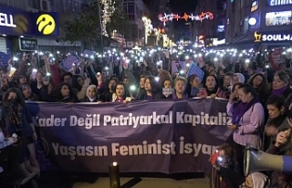 İzmir'de Feminist Gece Yürüyüşü'ne...