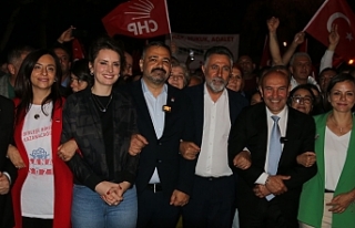 CHP İzmir'den ikinci fener alayı!