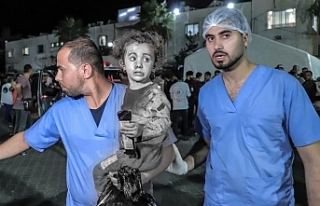 İsrail hastanenin ardından ibadethaneleri hedef...