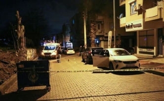 İzmir'de silahlı saldırı 17 yaşındaki genç öldü