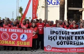 İzmir'de işçilerden hükümete tepki: "Belediyelerdeki ipoteği kaldır, işçi evine ekmek götürsün"