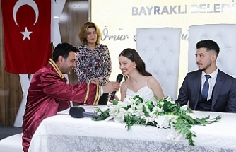 Başkan İrfan Önal ilk nikahını kıydı