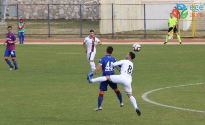 TFF 2. Lig: Niğde Anadolu FK:0- Uşakspor: 2