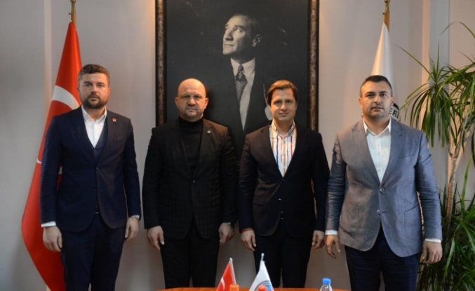 CHP İzmir ve Balkan göçmenlerinden ortak mesaj: Atatürk kırmızı çizgimizdir